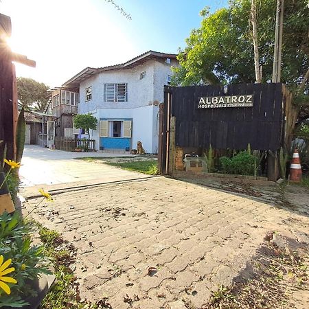 Casa Da Lagoa - Albatroz Hospedaria Имбитуба Экстерьер фото